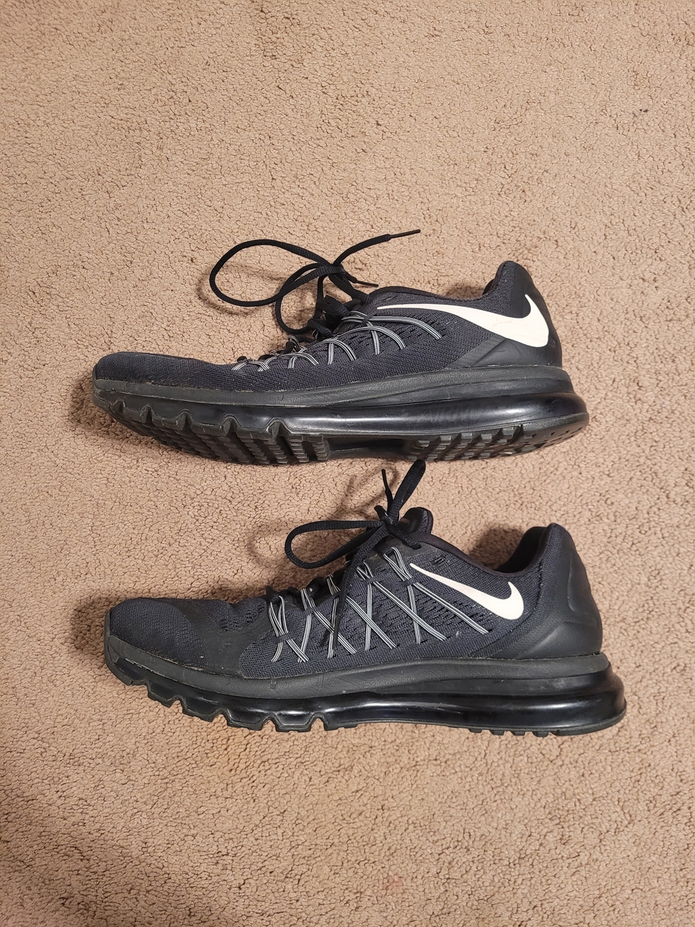 Nike Men's Nike Air Max Size 12.5 Black And White